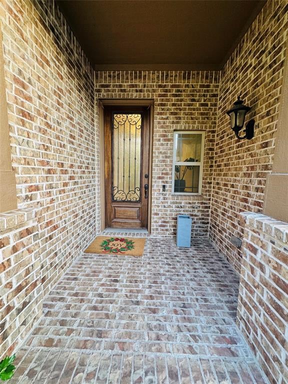 Photo of 2324 Kemerton Drive, Plano, TX 75025 (MLS # 21392422)