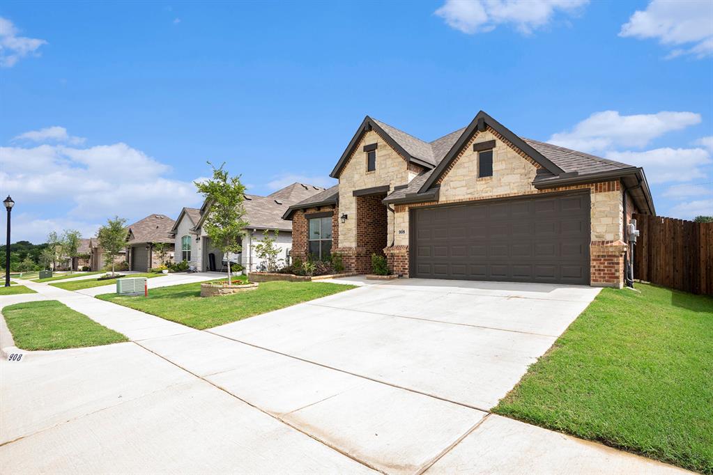 908 Misty Lane