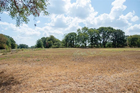 Tiny photo for 8145 County Road 3250, Chatfield, TX 75105 (MLS # 21396679)