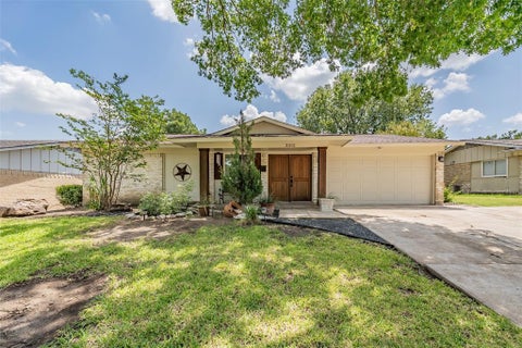 Photo of 3312 Sharon Circle, Plano, TX 75074 (MLS # 21346903)