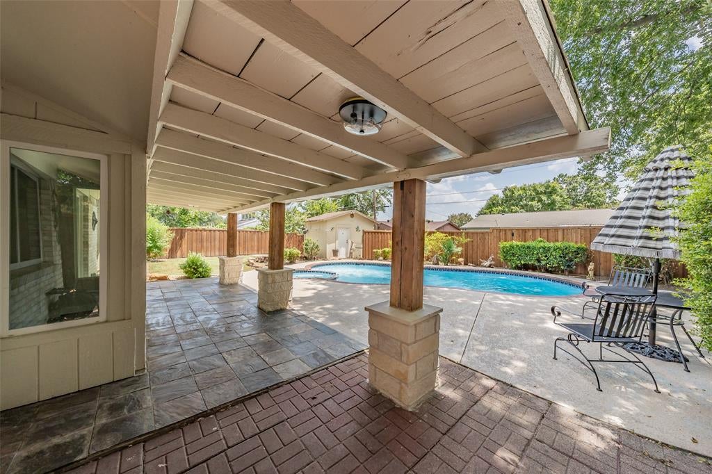 3312 Sharon Circle