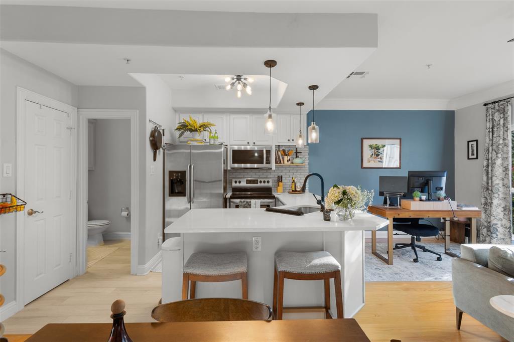 Versaille Condo - Residential Lease