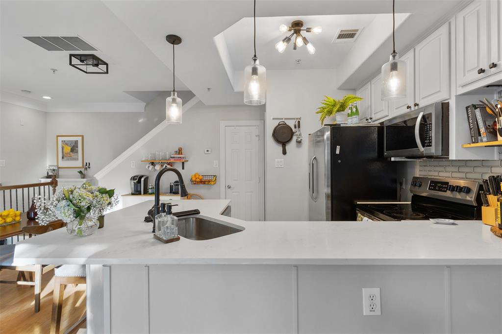 Versaille Condo - Residential Lease