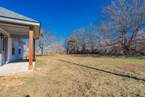 A home in Nocona