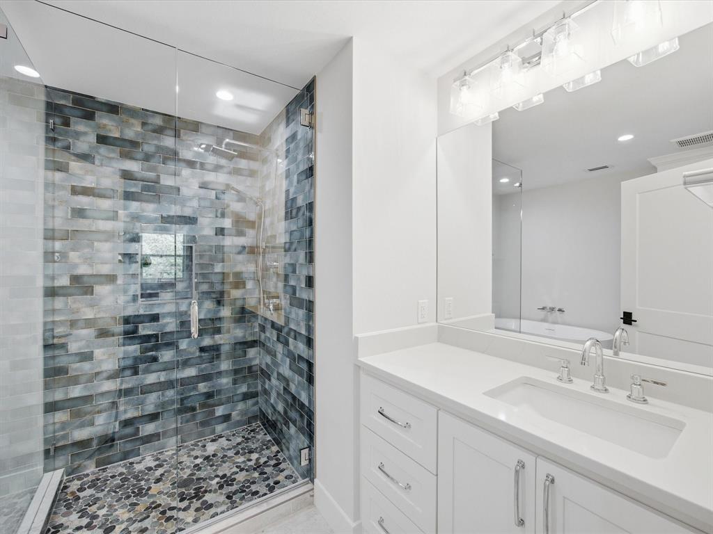 20 acs out of T&P RR - Farm