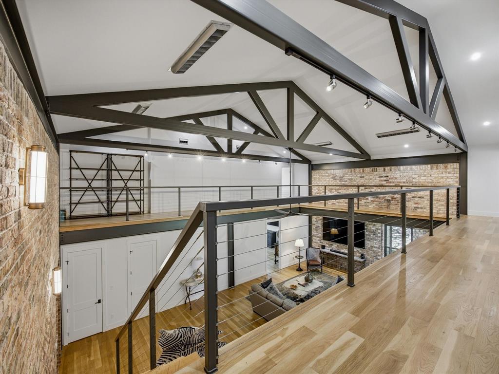 20 acs out of T&P RR - Farm