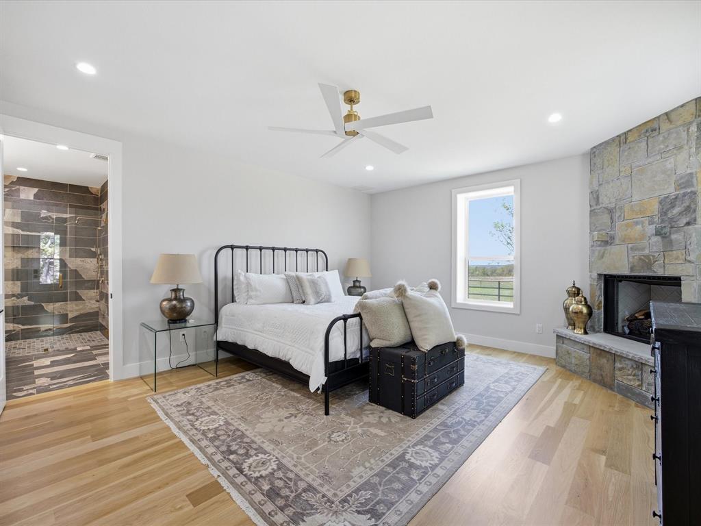 20 acs out of T&P RR - Farm