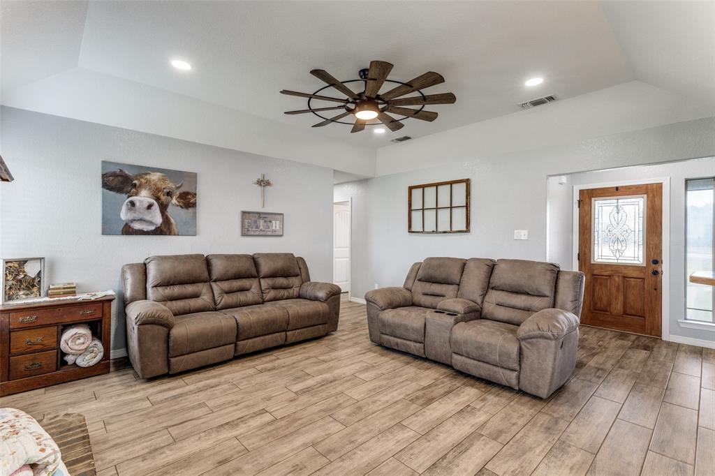 106 Hampton Lane