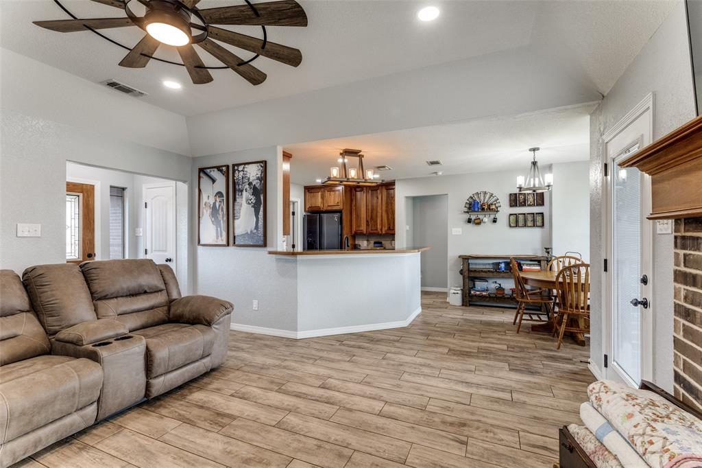 106 Hampton Lane