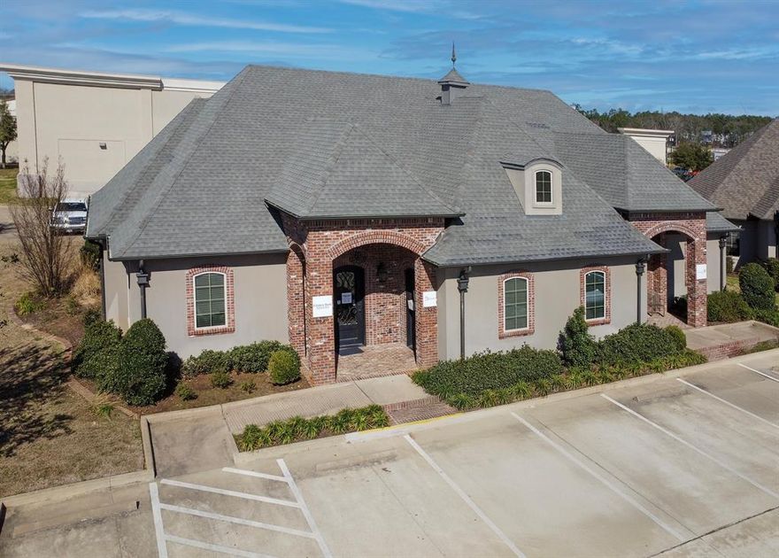 FOR LEASE: $21.00 SF per YR + NNN. Class A professional office, or medical space now available. Located just off Old Jacksonville Hwy in the high end commercial development area of Dueling Oaks. The space provides modern amenities with a versatile floor plan. Highlights: 
• 3 offices + conference room
• 2 private restrooms
• Large kitchenette 
• Multiple storage areas
• Monument signage available
• Front and rear parking