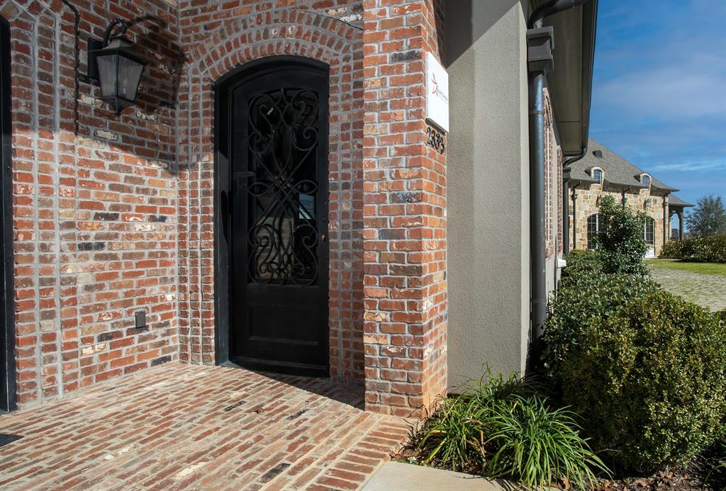 U-4 - Commercial Lease