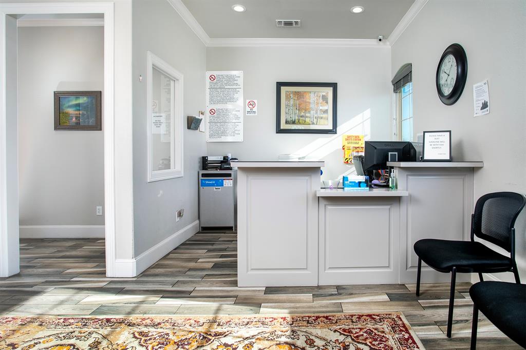 U-4 - Commercial Lease