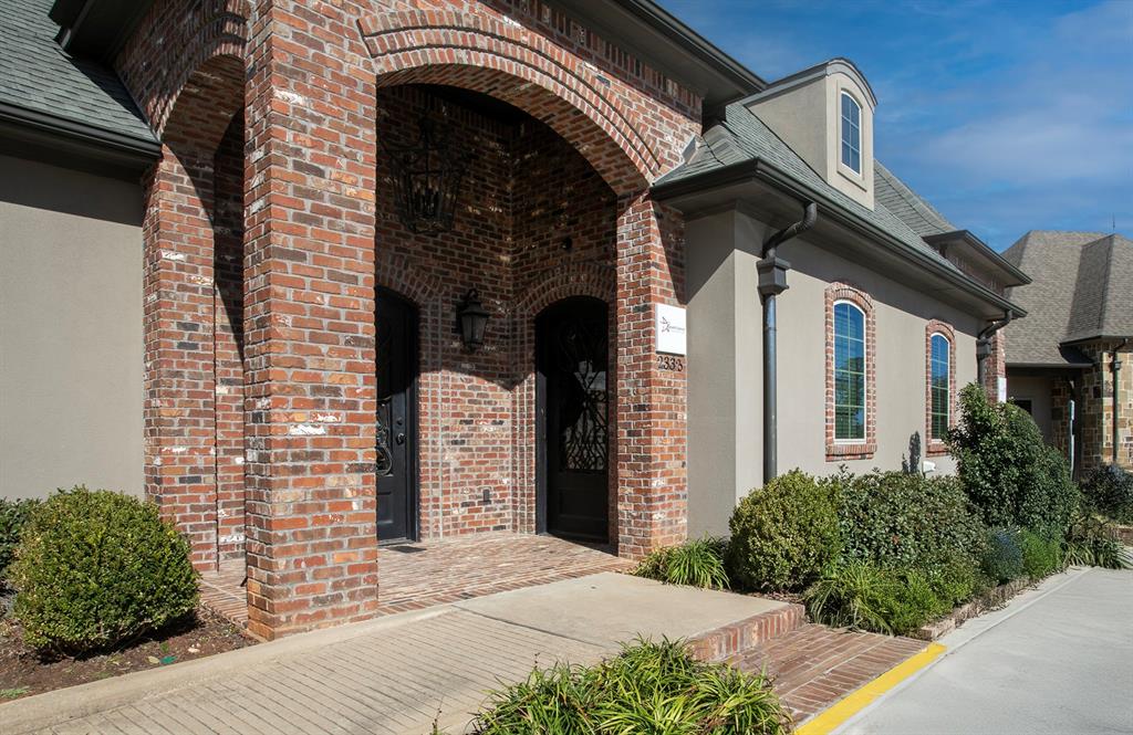 U-4 - Commercial Lease