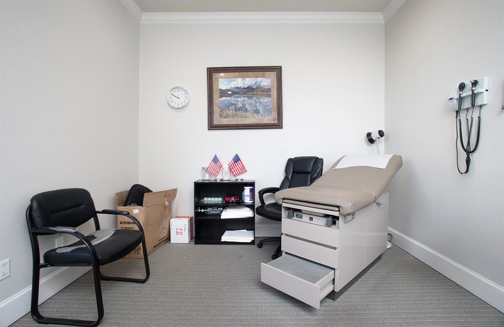 U-4 - Commercial Lease