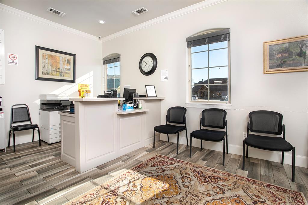 U-4 - Commercial Lease