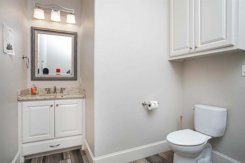 U-4 - Commercial Lease