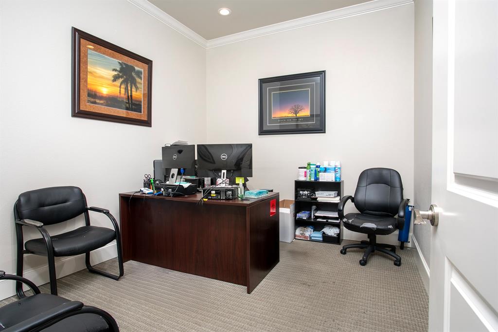 U-4 - Commercial Lease