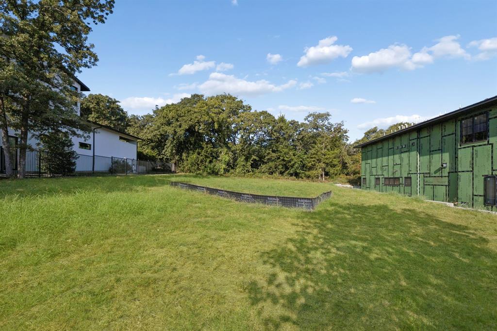 2109 Ainsley Court