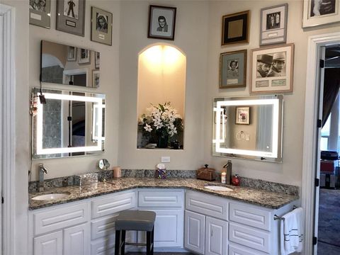 Tiny photo for 448 Breezeway Court, Cedar Hill, TX 75104 (MLS # 21101705)