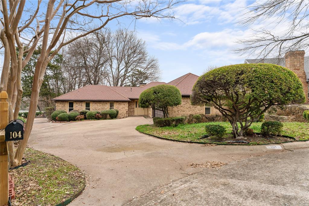 104 Aurora Circle