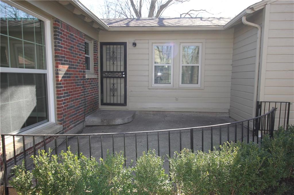 STONEWALL PARK - Residential Lease