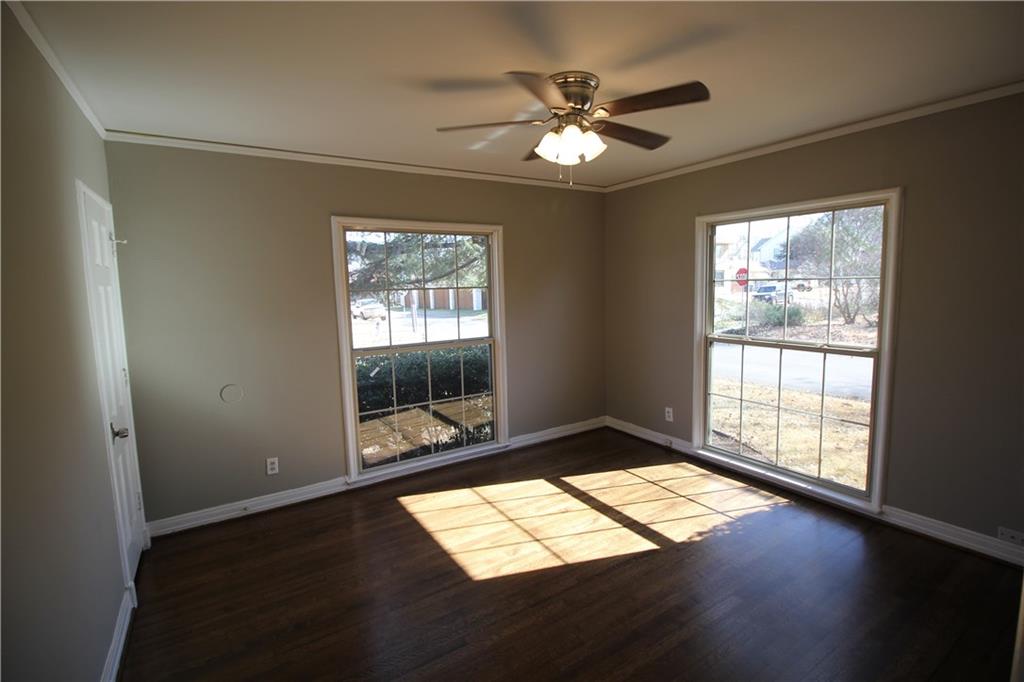 STONEWALL PARK - Residential Lease