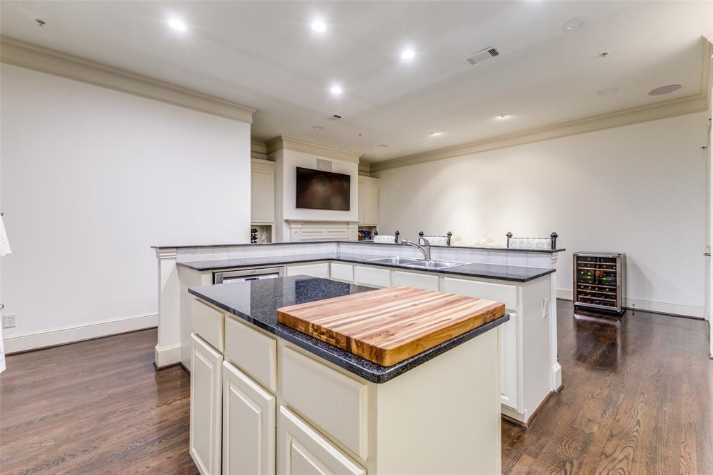 Plaza At Turtle Creek Residence Ph - Residential Lease