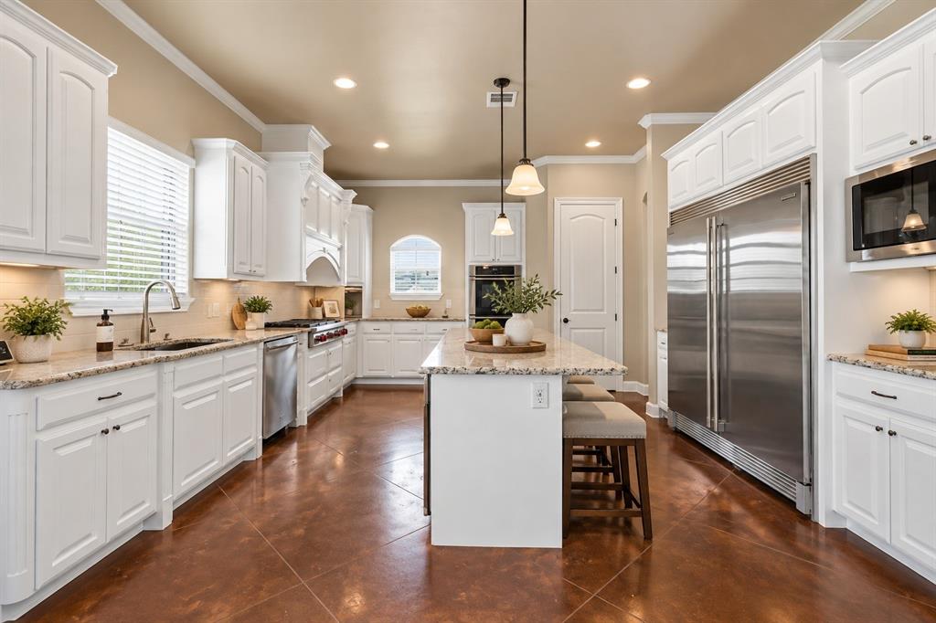 2115 Hollow Wood Way