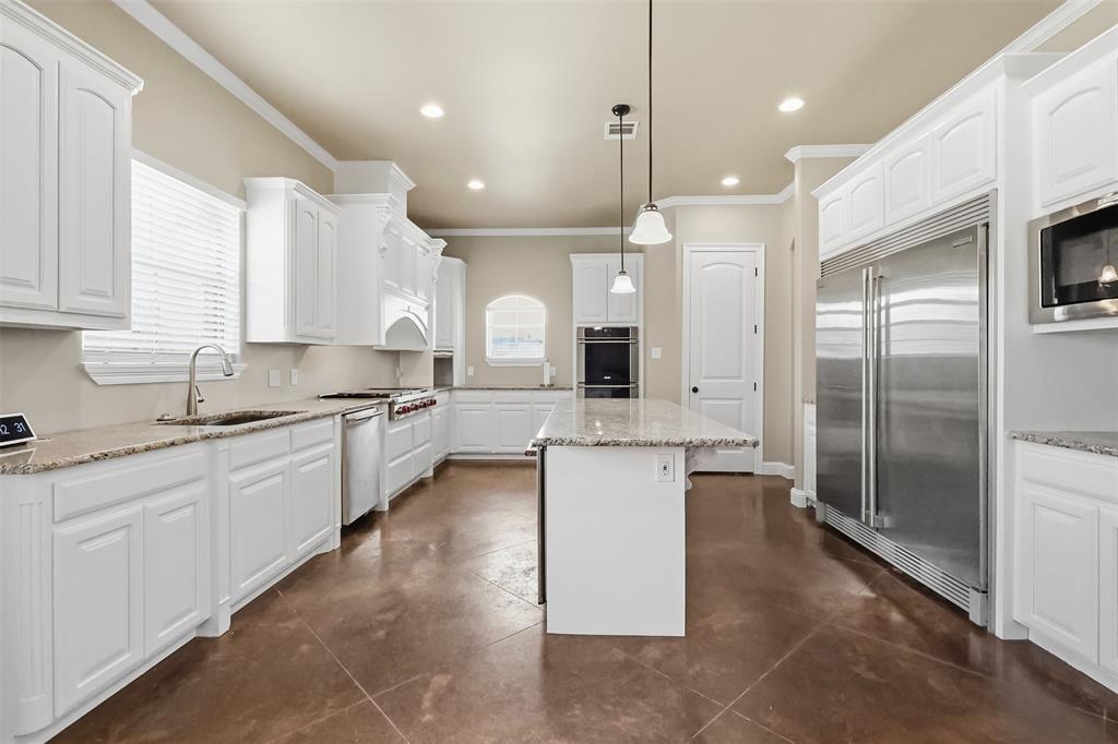 2115 Hollow Wood Way