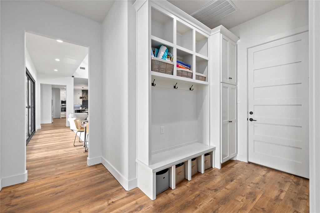 OAK POINT PHASE TREE - Residential