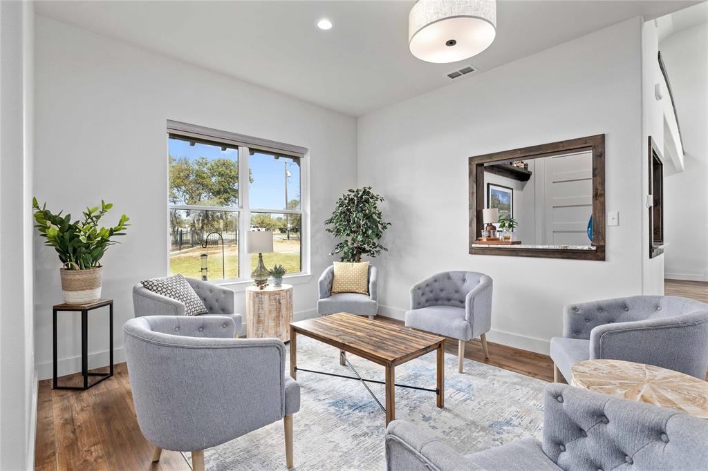 OAK POINT PHASE TREE - Residential