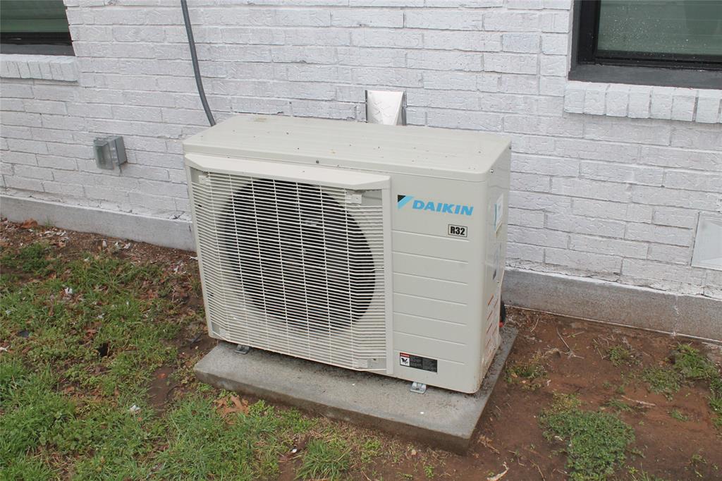 104 S Hubbard Street