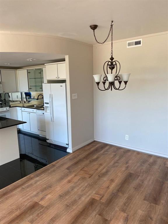 6211 W Northwest Highway 307