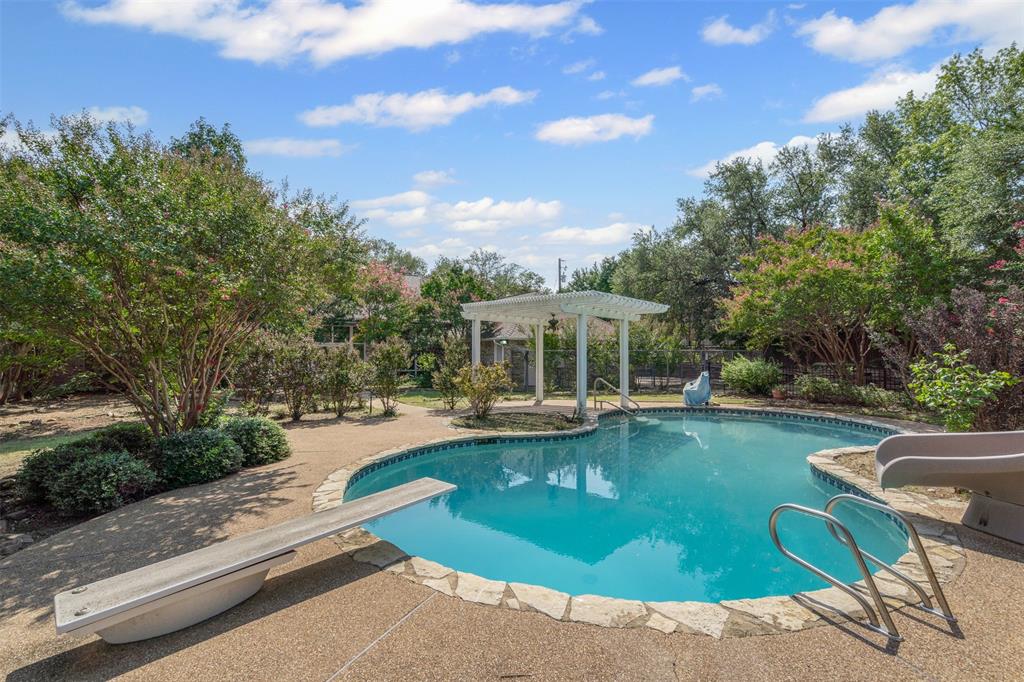 Fort Worth, Texas 76108, United States, 5 Bedrooms Bedrooms, ,3 BathroomsBathrooms,Residential,Pending,205372