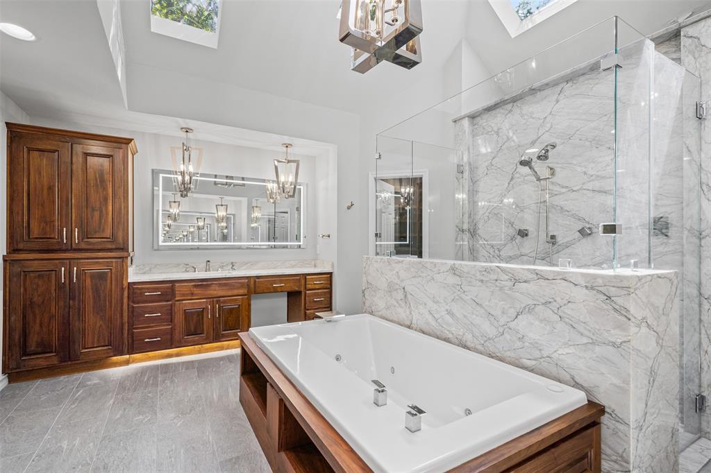 Fort Worth, Texas 76108, United States, 5 Bedrooms Bedrooms, ,3 BathroomsBathrooms,Residential,Pending,205372