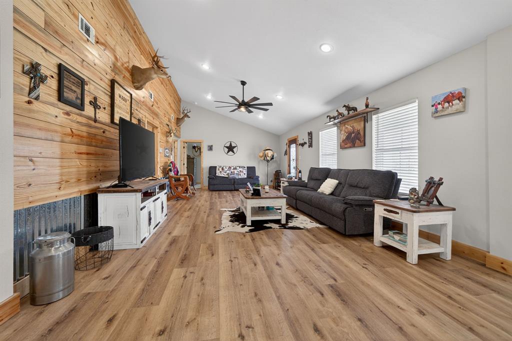 H H LOCKRIDGE - Residential