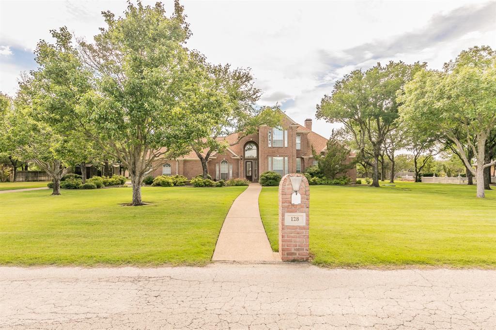 128 Oakview Drive