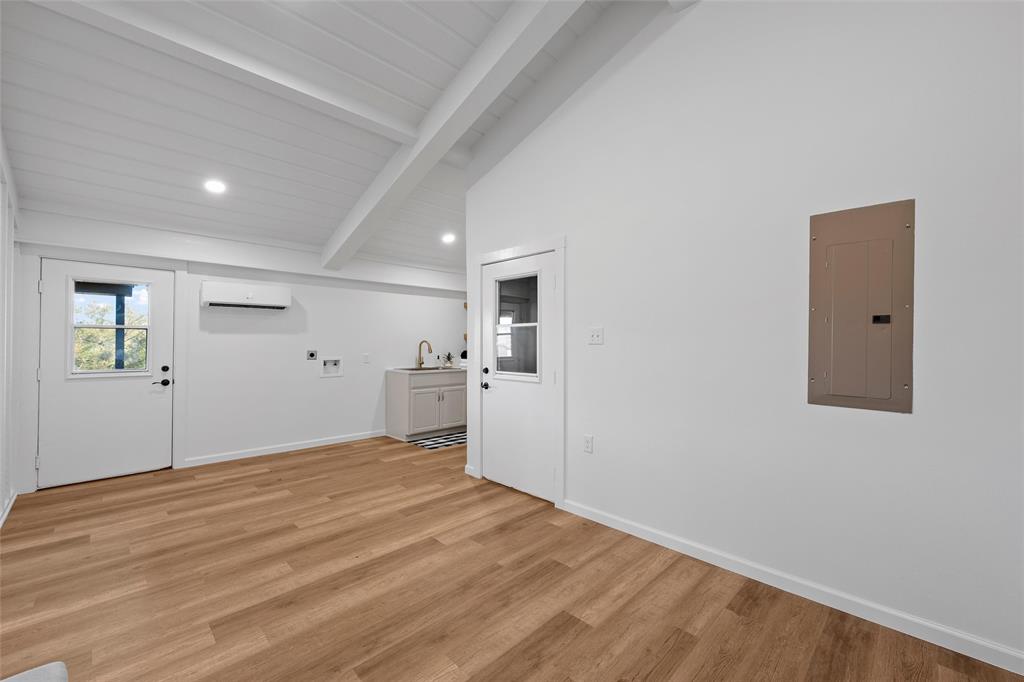 Roberts H - Residential