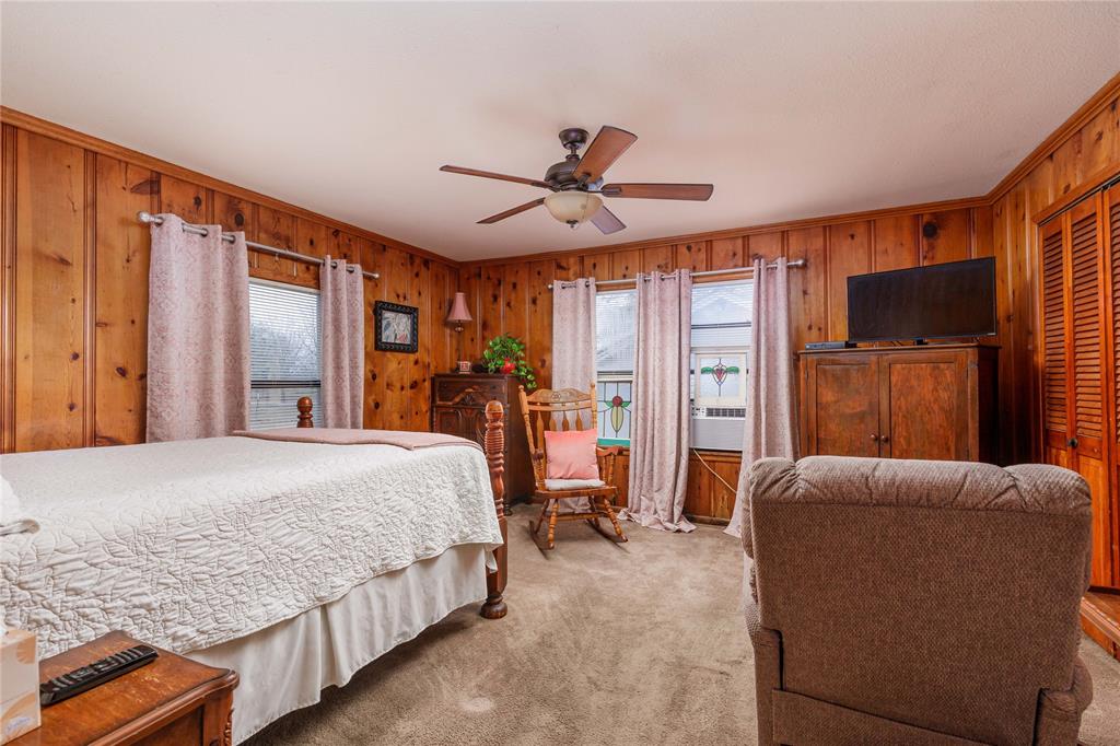 Abst A1002, A1002 W SAUNDERS, - Residential