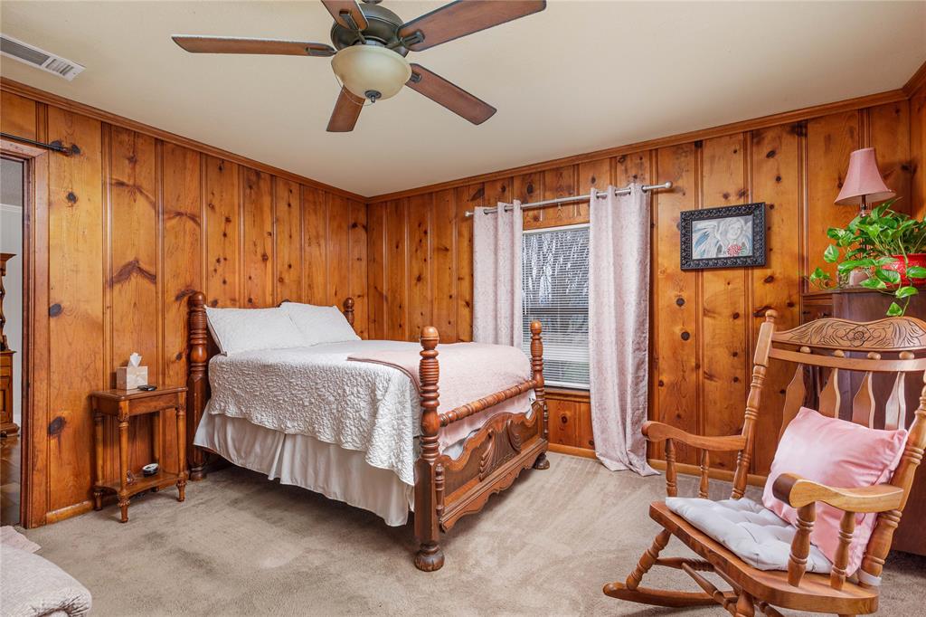 Abst A1002, A1002 W SAUNDERS, - Residential