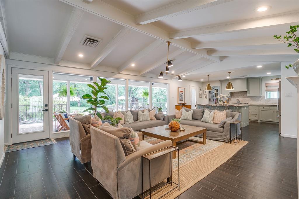 4325 Elmwood Drive