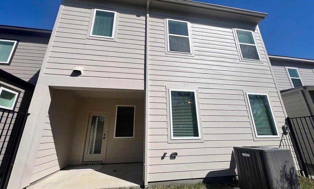 Sereno Oaks at Buckner Terrace - Residential