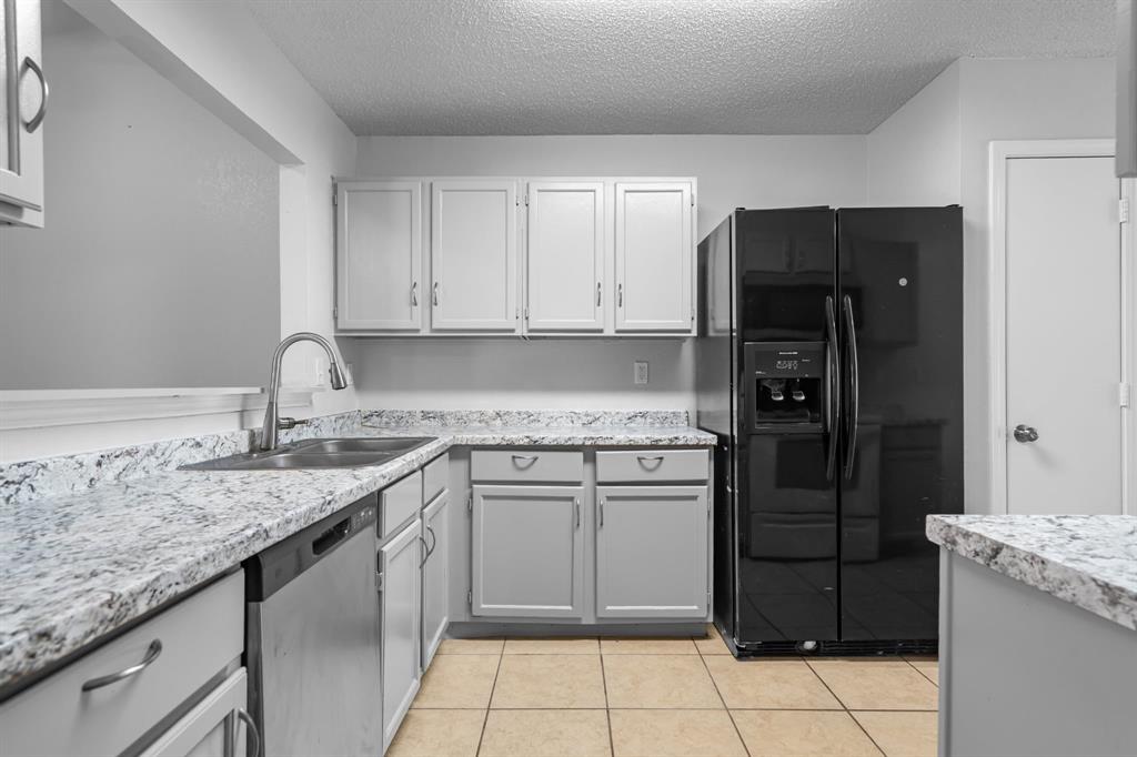 8713 Elbe Trail
