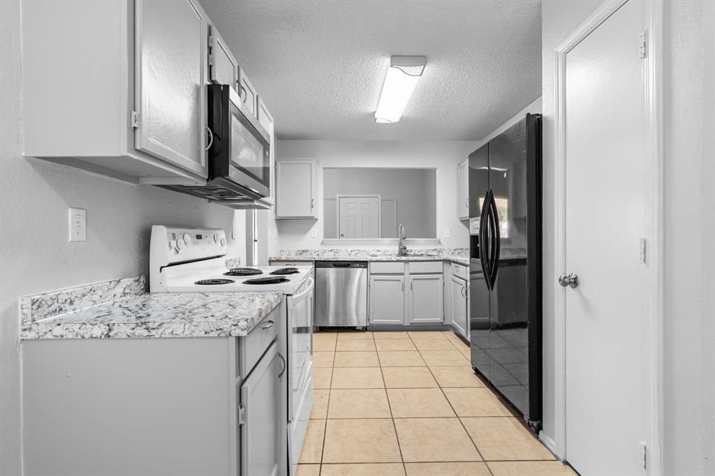 8713 Elbe Trail