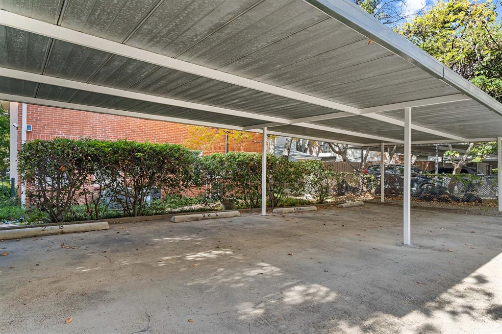 HENRY - Residential Lease