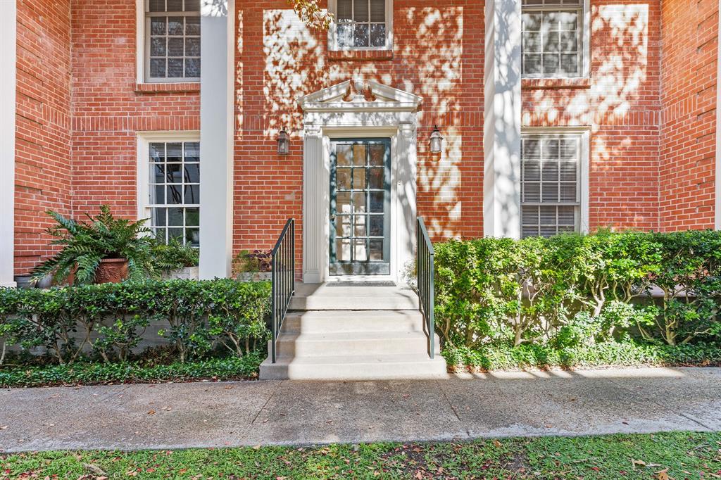 HENRY - Residential Lease