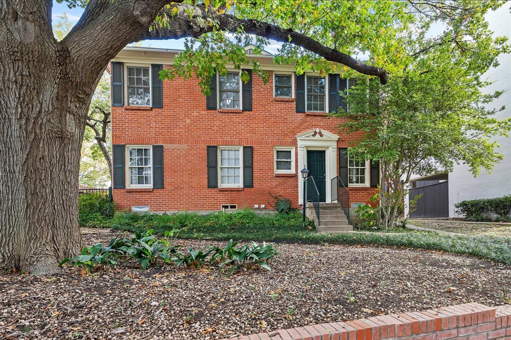 HENRY - Residential Lease