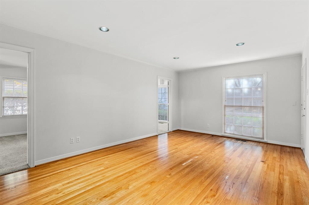 HENRY - Residential Lease