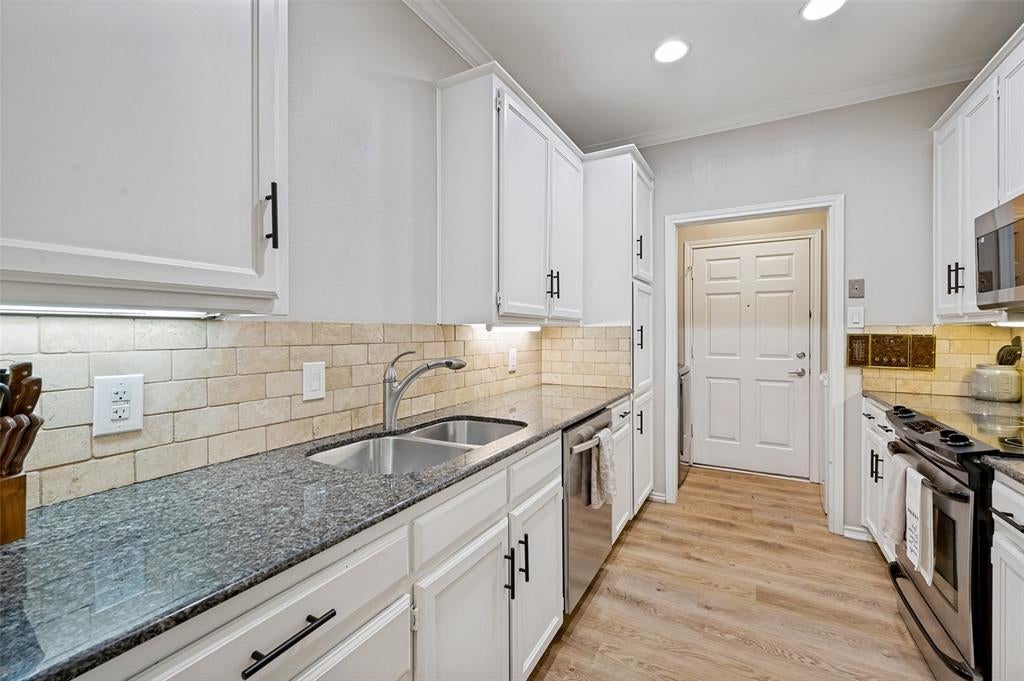 5727 Remington Park Square