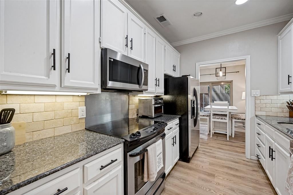 5727 Remington Park Square